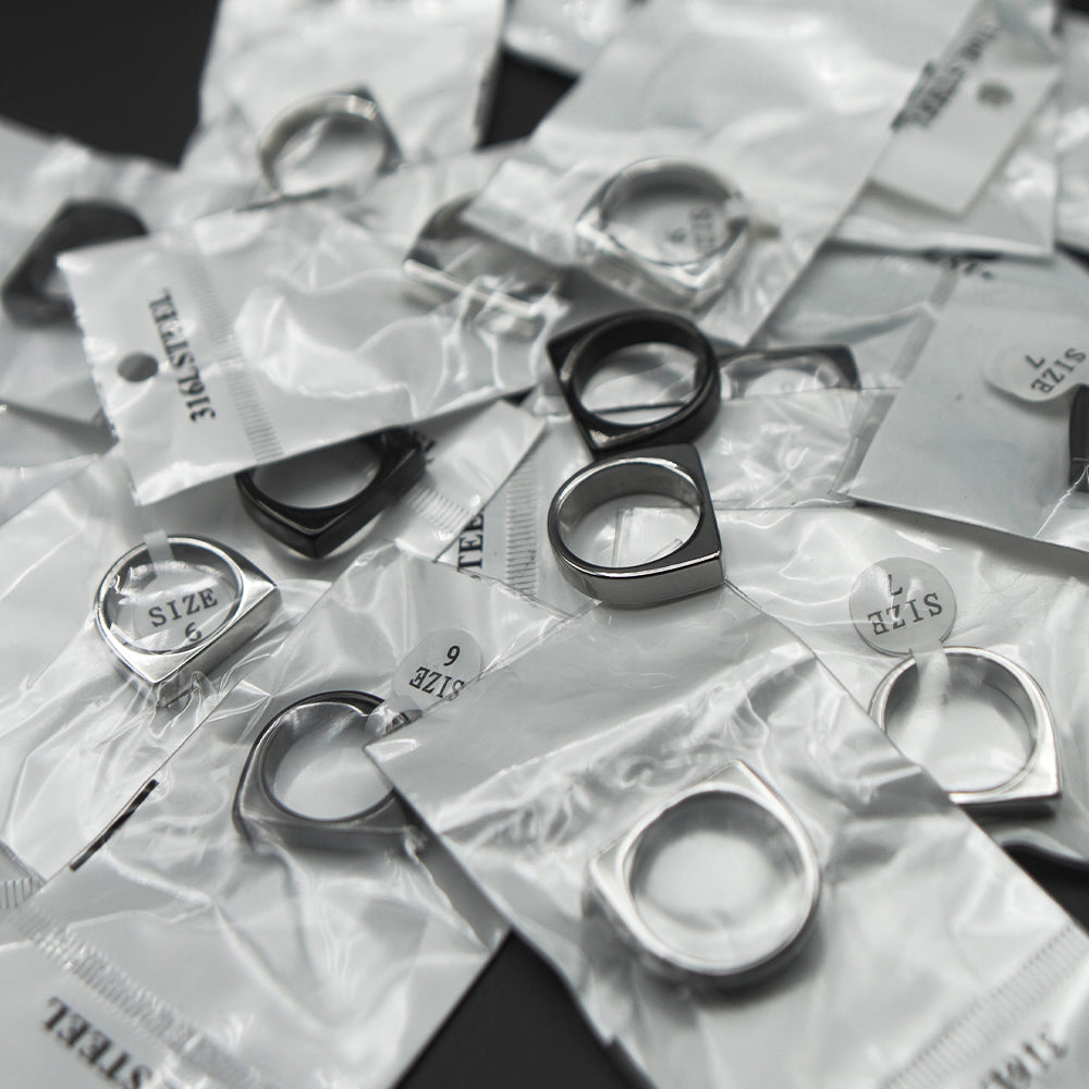 Onyx Blade Ring
