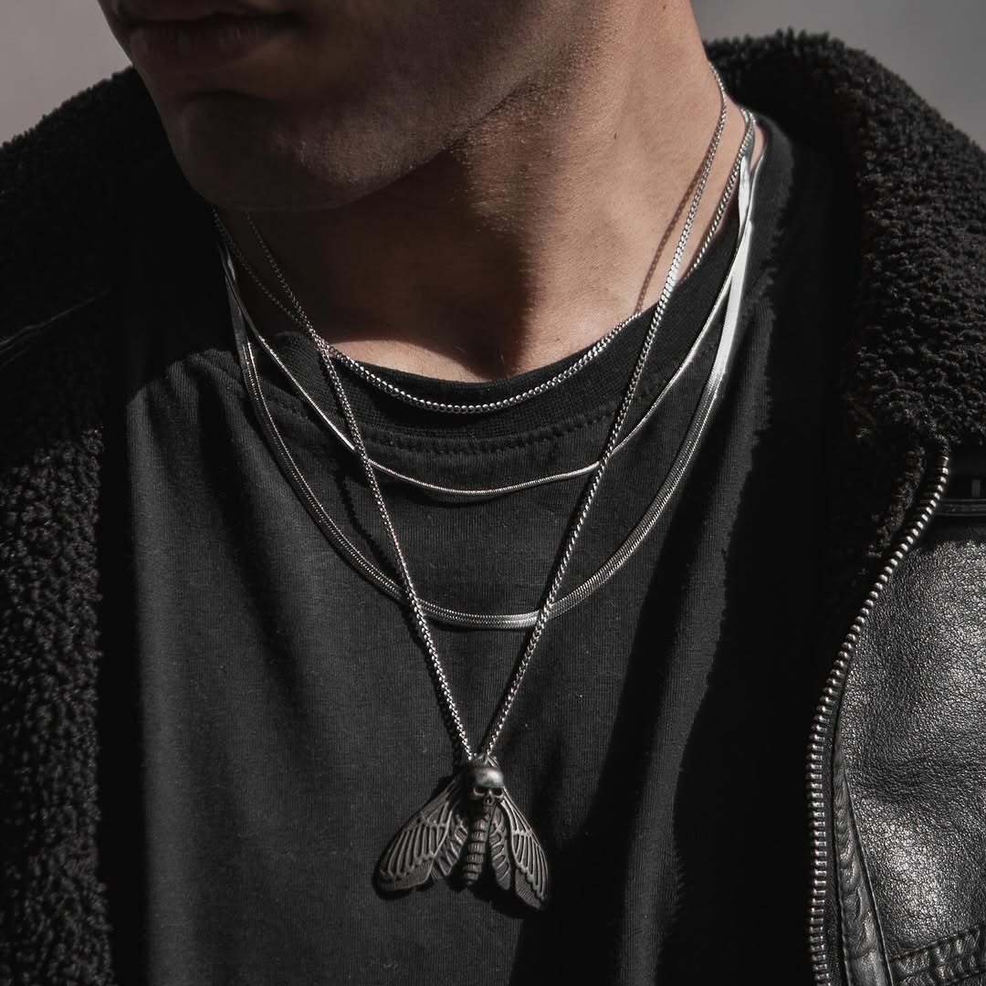 Darkwing Pendant (with Lightweight Chain)